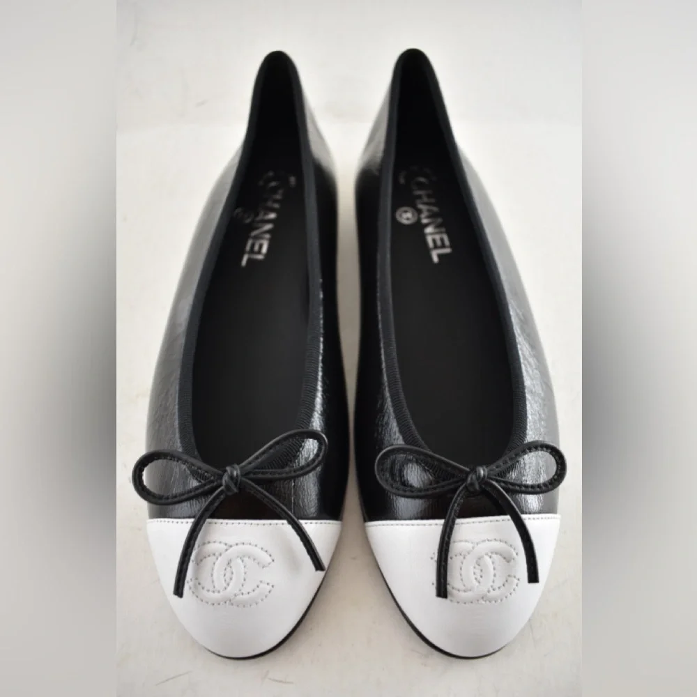 Chanel 26S Black White Crumpled Shiny Lambskin CC Bow Ballet Ballerina Flat 39 - Picture 8 of 16